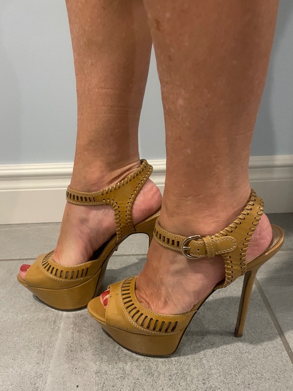SERGIO ROSSI Tan Quarter Strap Platform Heels